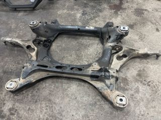 bontott AUDI Q7 Első Bölcső