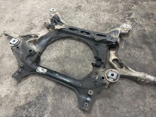 bontott AUDI Q7 Első Bölcső