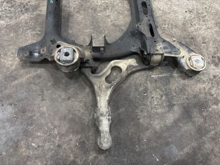 bontott AUDI Q7 Első Bölcső