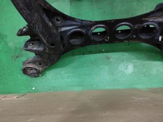 bontott AUDI Q7 Első Bölcső