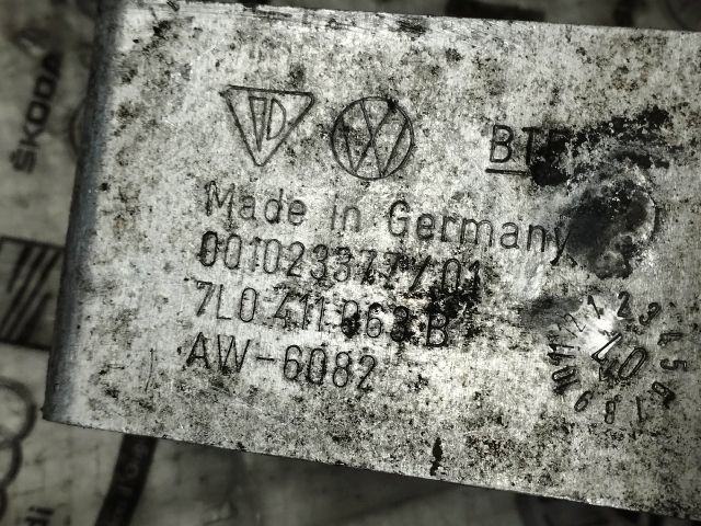 bontott AUDI Q7 Első Stabilizátor Pálca