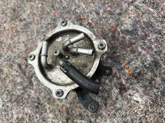 bontott AUDI Q7 Gázolajszűrő Ház