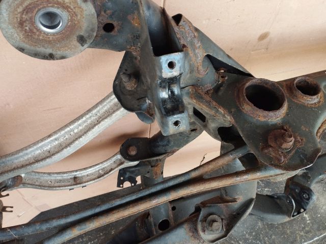 bontott AUDI Q7 Hátsó Futómű (Részeivel)