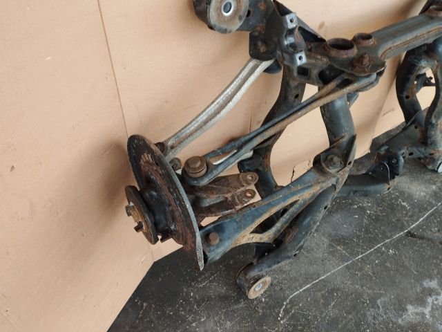 bontott AUDI Q7 Hátsó Futómű (Részeivel)