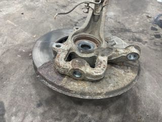 bontott AUDI Q7 Jobb első Csonkállvány Kerékaggyal