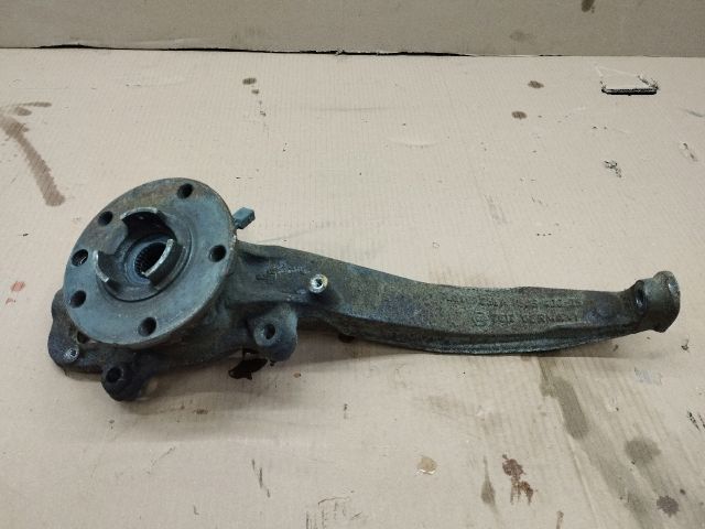 bontott AUDI Q7 Jobb első Csonkállvány Kerékaggyal