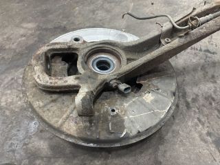 bontott AUDI Q7 Jobb első Csonkállvány Kerékaggyal