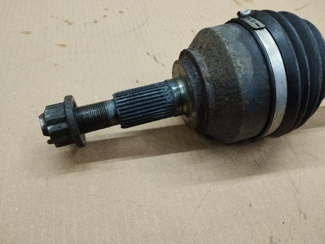 bontott AUDI Q7 Jobb Féltengely