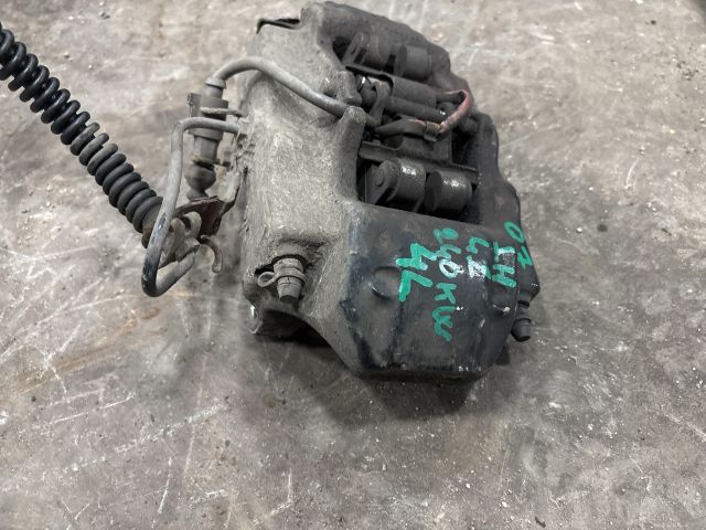 bontott AUDI Q7 Jobb hátsó Féknyereg Munkahengerrel