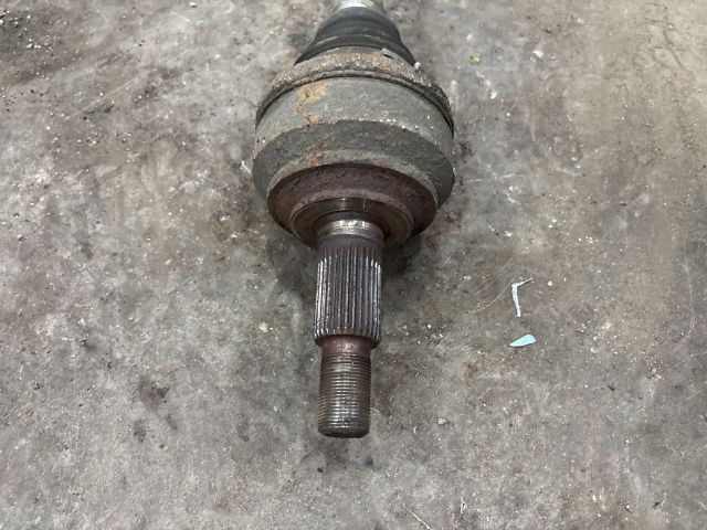 bontott AUDI Q7 Jobb hátsó Féltengely