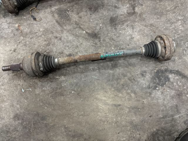 bontott AUDI Q7 Jobb hátsó Féltengely