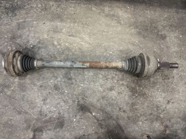 bontott AUDI Q7 Jobb hátsó Féltengely