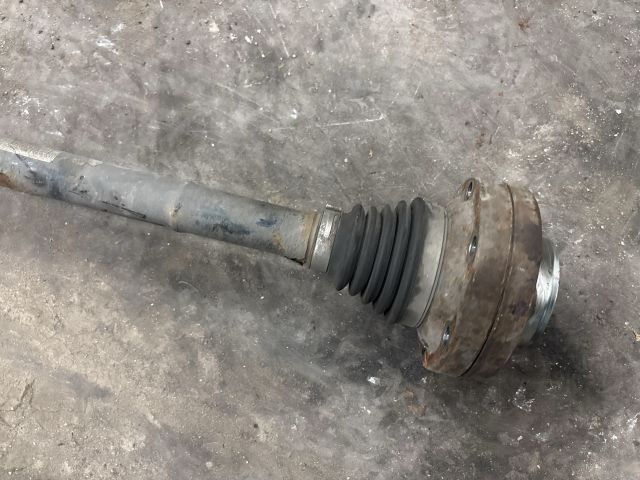 bontott AUDI Q7 Jobb hátsó Féltengely