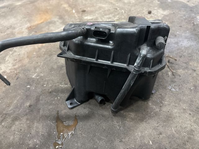 bontott AUDI Q7 Kiegyenlítő Tartály