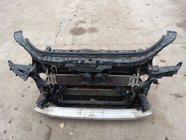 bontott AUDI Q7 Komplett Homlokfal (Részeivel)