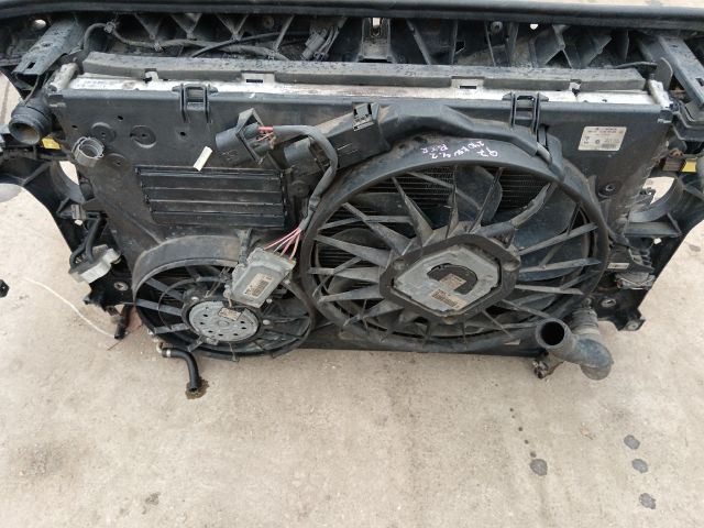 bontott AUDI Q7 Komplett Homlokfal (Részeivel)