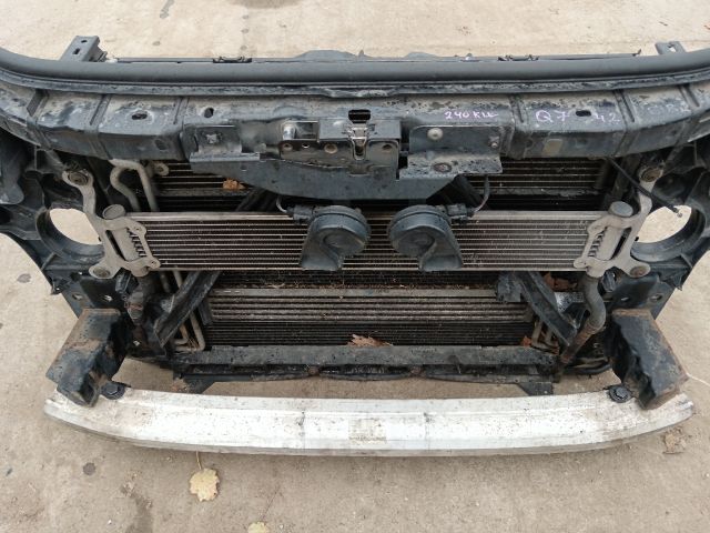 bontott AUDI Q7 Komplett Homlokfal (Részeivel)