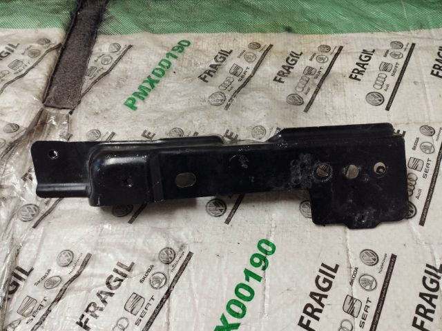 bontott AUDI Q7 Légszűrő Ház Fedél