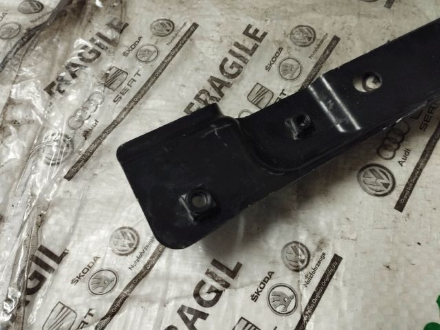 bontott AUDI Q7 Légszűrő Ház Fedél