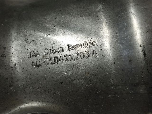 bontott AUDI Q7 Leömlő Hővédő Lemez