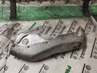 bontott AUDI Q7 Leömlő Hővédő Lemez