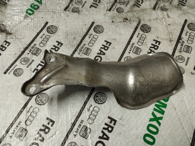 bontott AUDI Q7 Leömlő Hővédő Lemez