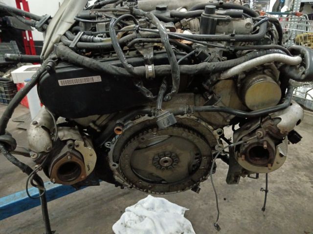 bontott AUDI Q7 Motor (Fűzött blokk hengerfejjel)