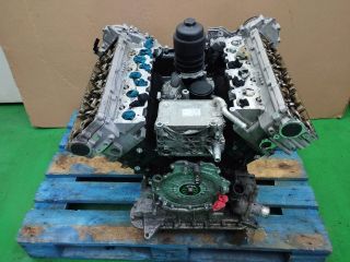 bontott AUDI Q7 Motor (Fűzött blokk hengerfejjel)
