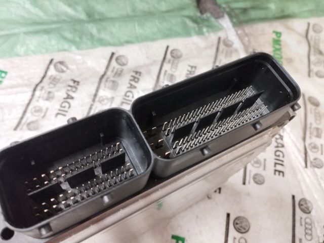 bontott AUDI Q7 Motorvezérlő