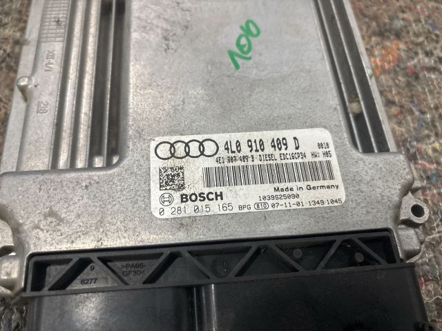bontott AUDI Q7 Motorvezérlő