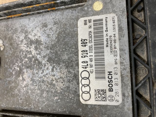 bontott AUDI Q7 Motorvezérlő