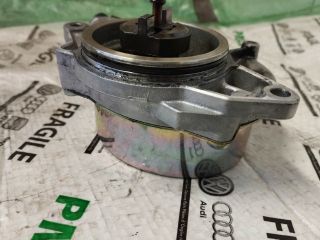 bontott AUDI Q7 Vákumpumpa