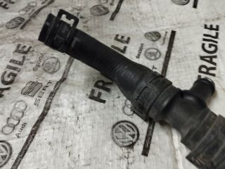 bontott AUDI Q7 Vízcső