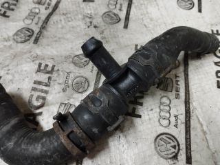 bontott AUDI Q7 Vízcső