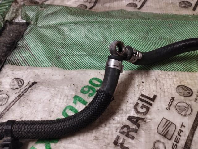 bontott AUDI Q7 Vízcső