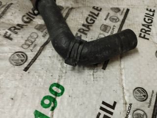 bontott AUDI Q7 Vízcső