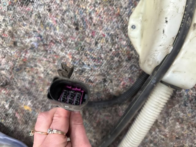 bontott AUDI Q7 Ablakmosó Tartály