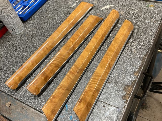 bontott AUDI Q7 Ajtó Díszléc Szett