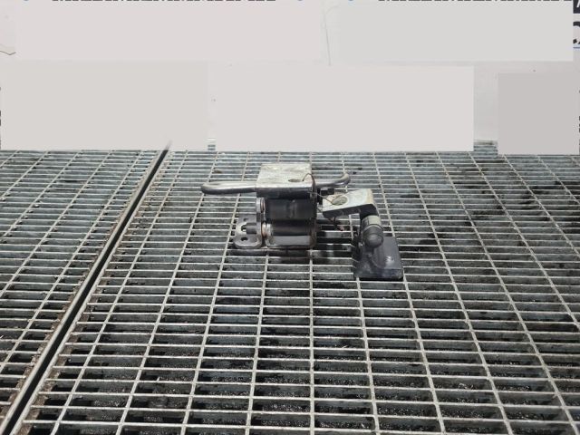 bontott AUDI Q7 Ajtó Zsanér (Pozíciófüggetlen)