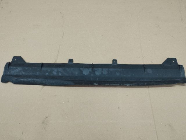 bontott AUDI Q7 Alsó Hűtő Légterelő