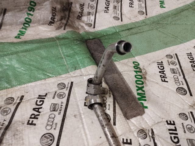 bontott AUDI Q7 Automata Váltó Olaj Cső