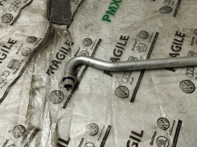 bontott AUDI Q7 Automata Váltó Olaj Cső