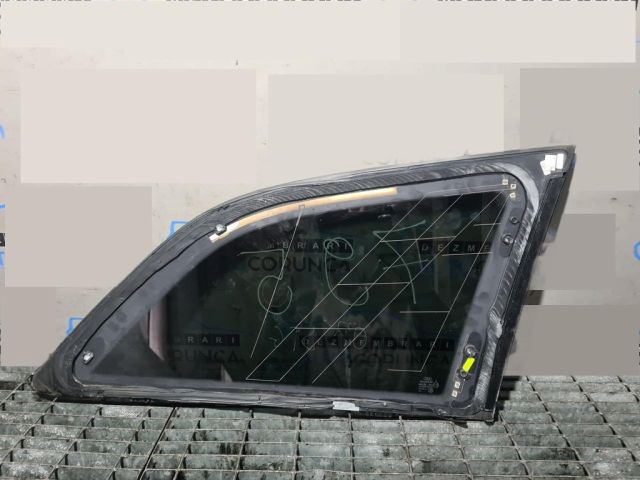 bontott AUDI Q7 Bal C Oszlop Oldalablak Üveg