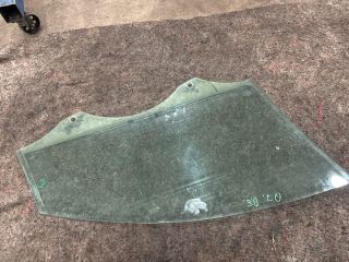 bontott AUDI Q7 Bal első Ablak