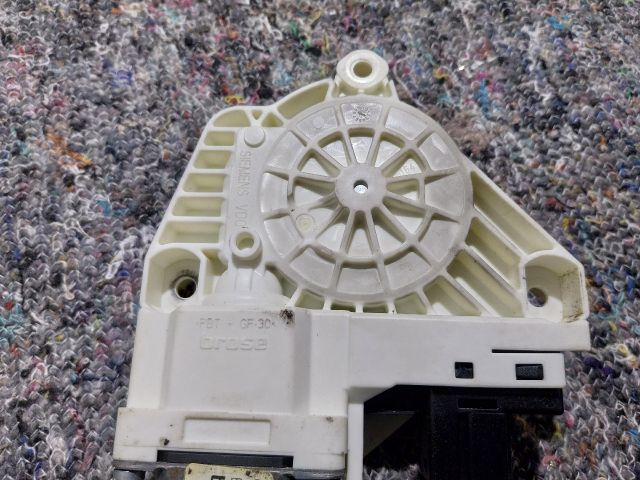 bontott AUDI Q7 Bal első Ablakemelő Motor