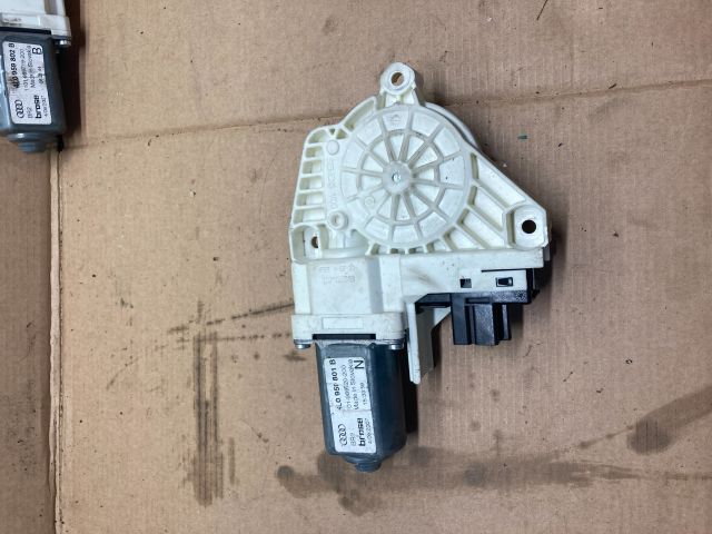 bontott AUDI Q7 Bal első Ablakemelő Motor