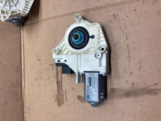 bontott AUDI Q7 Bal első Ablakemelő Motor