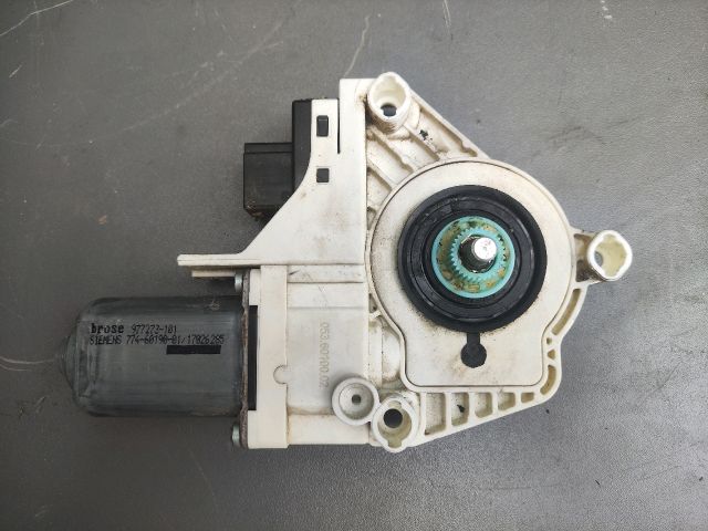 bontott AUDI Q7 Bal első Ablakemelő Motor