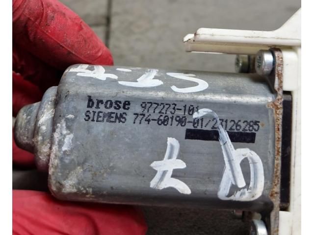 bontott AUDI Q7 Bal első Ablakemelő Motor