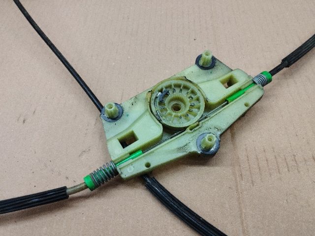 bontott AUDI Q7 Bal első Ablakemelő Szerkezet (Elektromos)